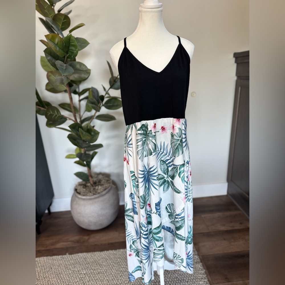 XXL Slig Black and Tropical Maxi Dress